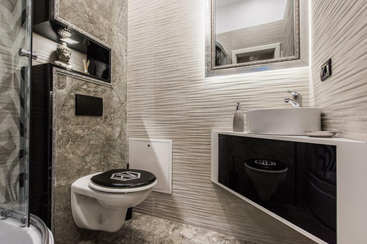 H & V Residence - Diamond Bungalow Apartment Arad Ngoại thất bức ảnh